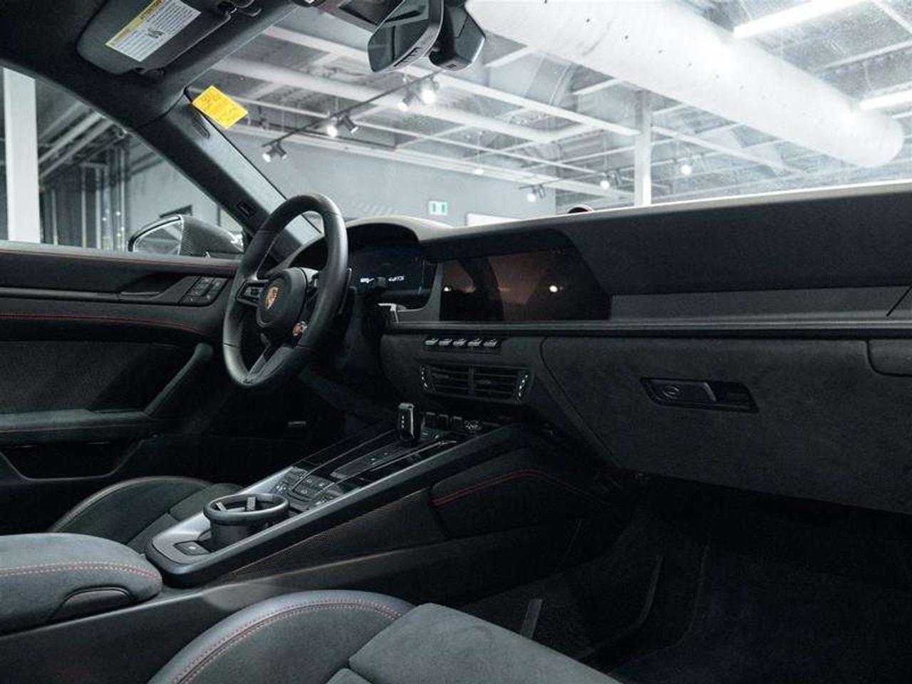 2025 Porsche 911 Carrera 4 GTS Coupe Photo