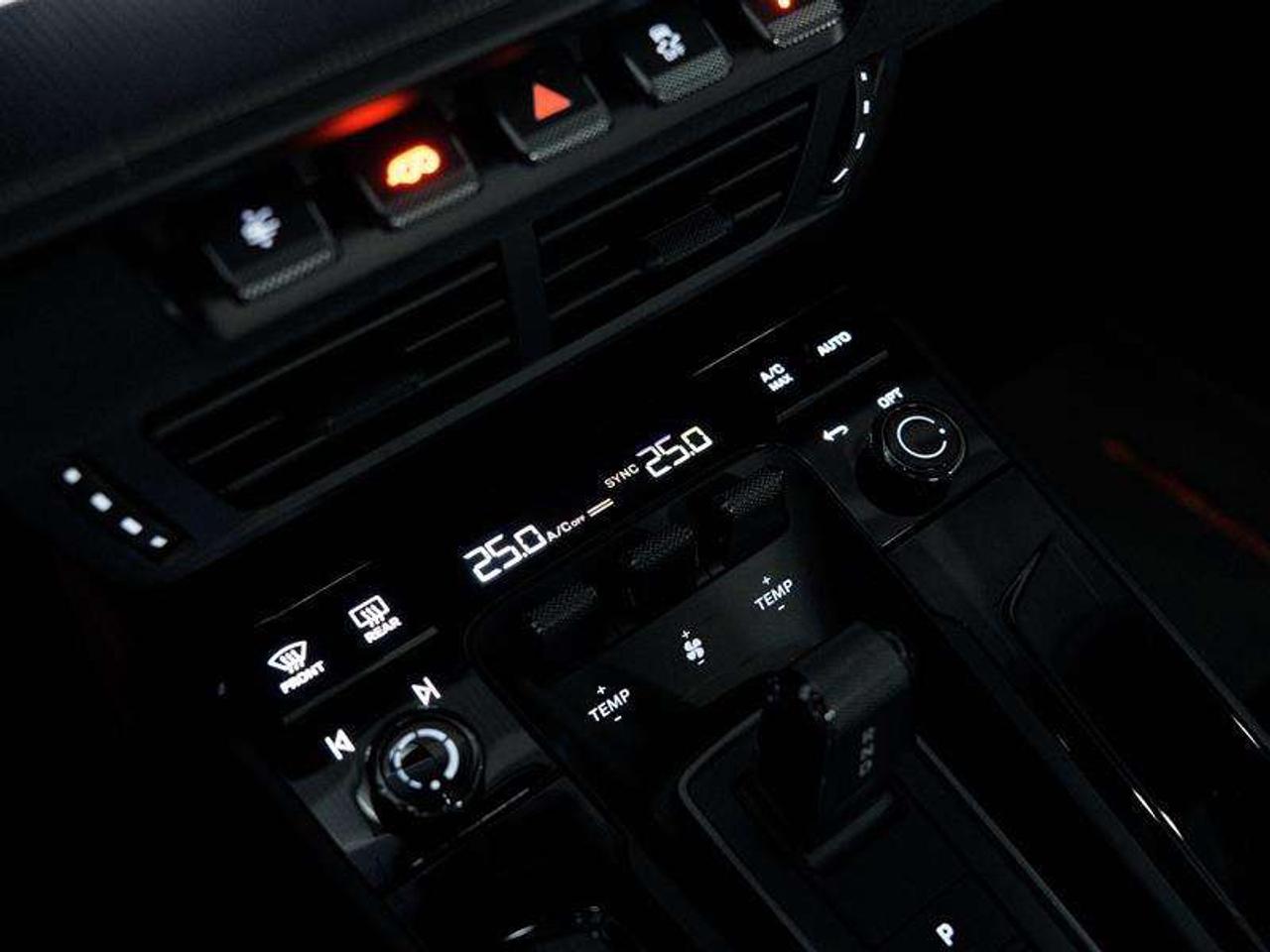 2025 Porsche 911 Carrera 4 GTS Coupe Photo