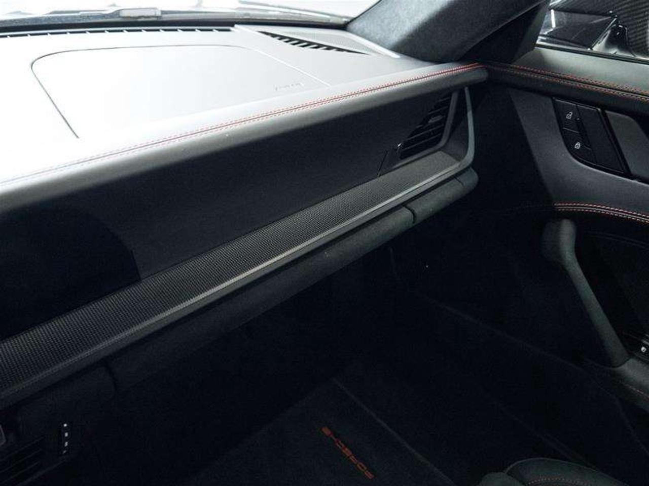 2025 Porsche 911 Carrera 4 GTS Coupe Photo