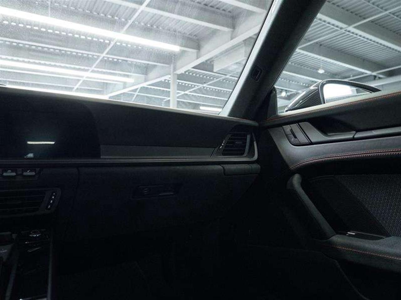 2025 Porsche 911 Carrera 4 GTS Coupe Photo