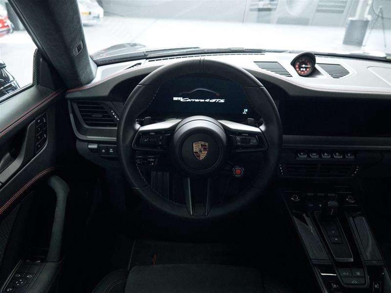 2025 Porsche 911 Carrera 4 GTS Coupe Photo