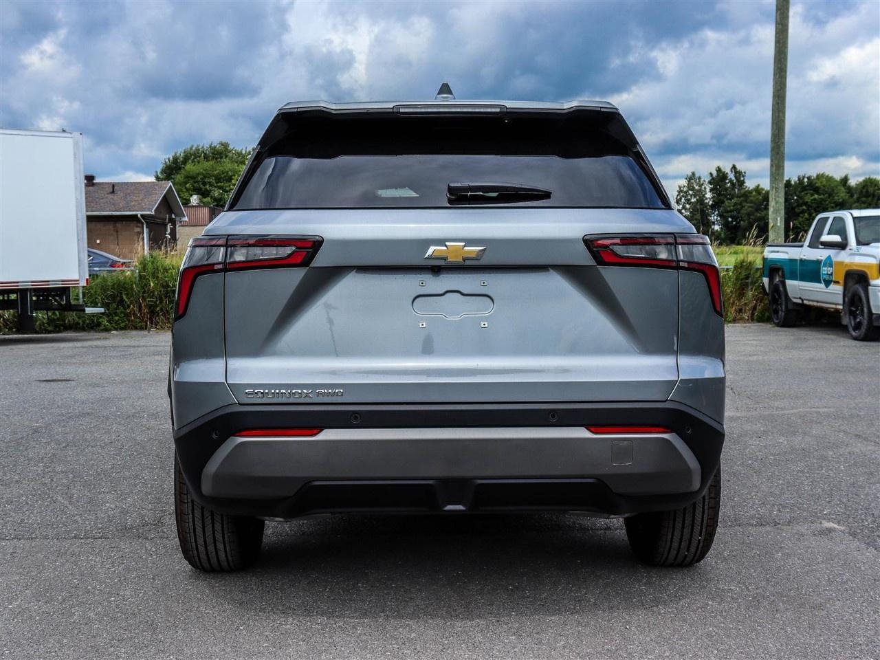 2027 Chevrolet Equinox AWD LT Photo3