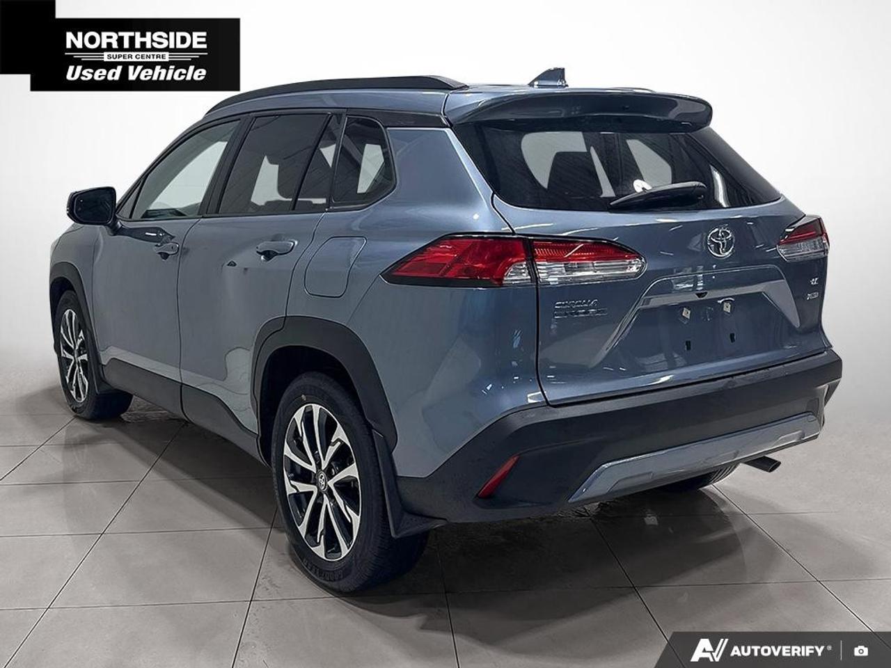 2024 Toyota Corolla Cross LE AWD Photo