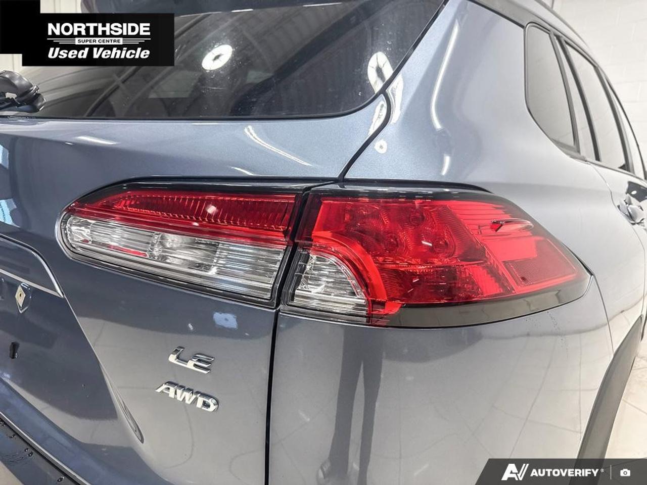 2024 Toyota Corolla Cross LE AWD Photo