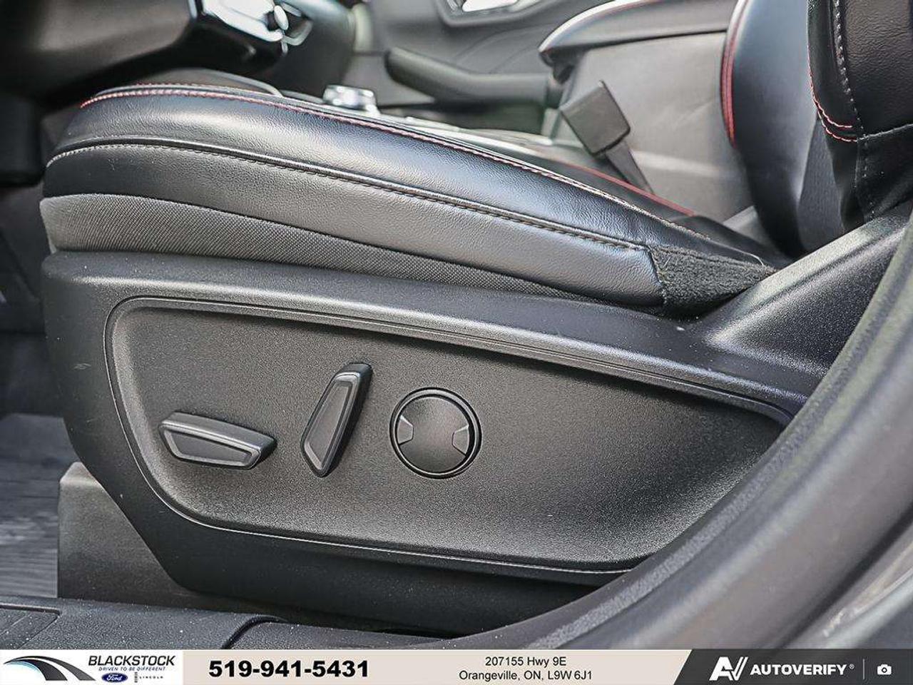 2023 Ford Escape ESCAPE ST LINE Photo