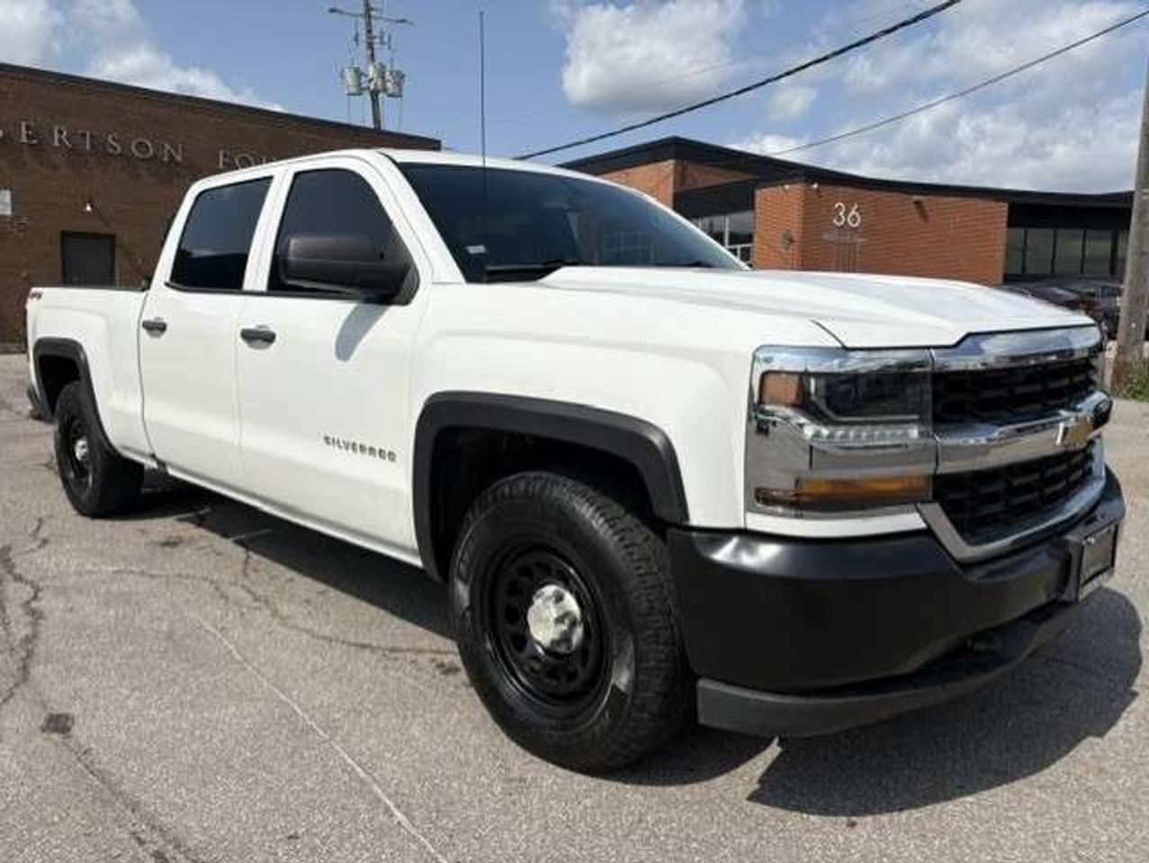 2017 Chevrolet 1500 4WD V8 5.3L-1 OWNER-ONLY 118KM-CREW CAB-CERTIFIED! Photo