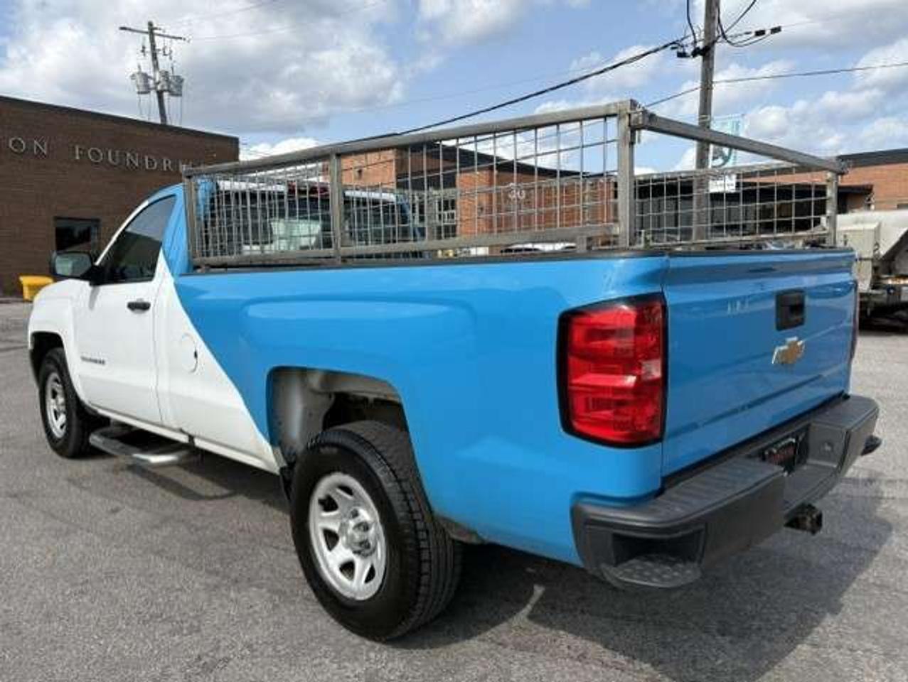 2018 Chevrolet 1500 **REG CAB LONG BOX-1 OWNER-CAMERA-CUSTOM RACKS** Photo