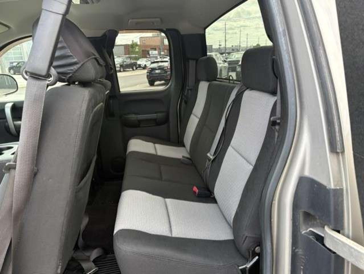 2009 Chevrolet 1500 LS 4WD Ext Cab ONLY 65,000KM-1 OWNER-CERTIFIED! Photo