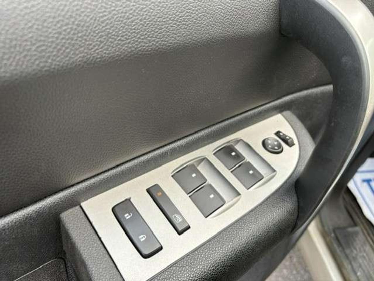 2009 Chevrolet 1500 LS 4WD Ext Cab ONLY 65,000KM-1 OWNER-CERTIFIED! Photo