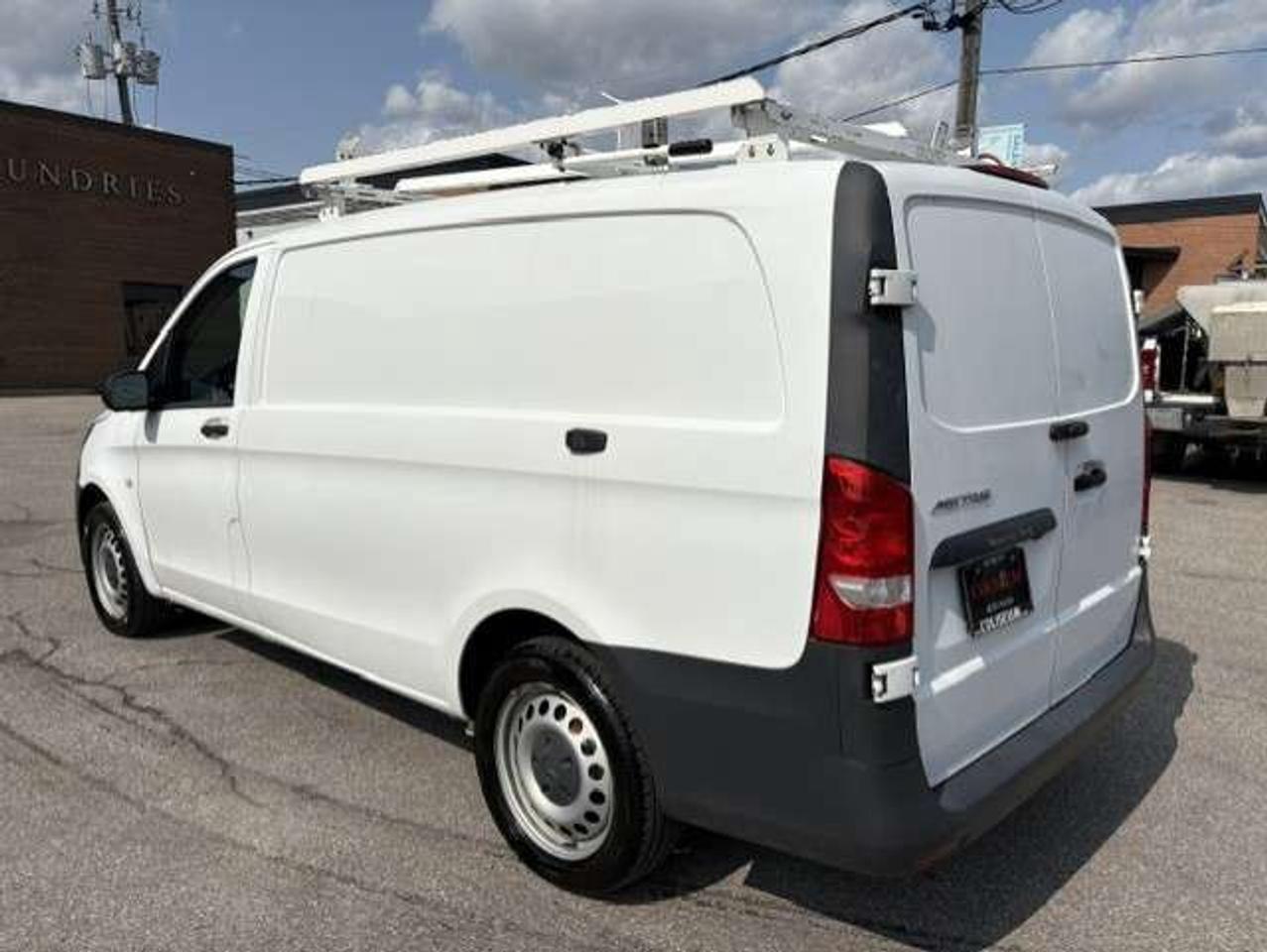 2018 Mercedes-Benz Metris Cargo Van 128 WB **RACKS-DIVIDER-NO WINDOWS-CERTIFIED** Photo