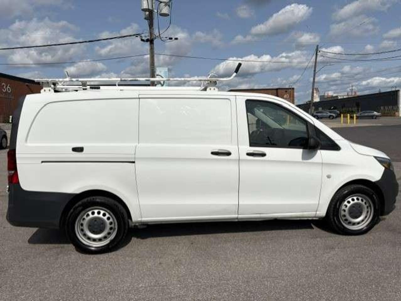 2018 Mercedes-Benz Metris Cargo Van 128 WB **RACKS-DIVIDER-NO WINDOWS-CERTIFIED** Photo