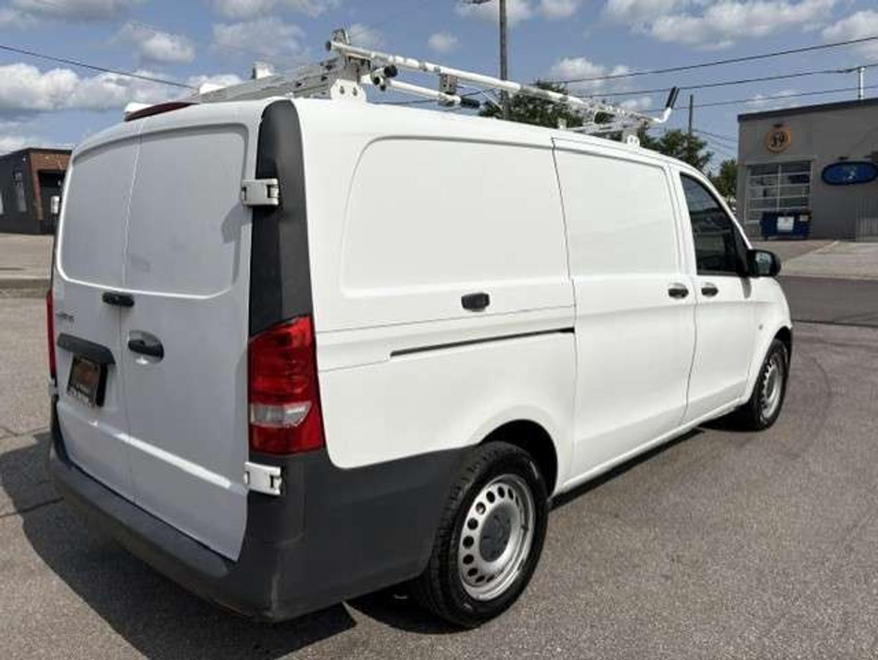 2018 Mercedes-Benz Metris Cargo Van 128 WB **RACKS-DIVIDER-NO WINDOWS-CERTIFIED** Photo