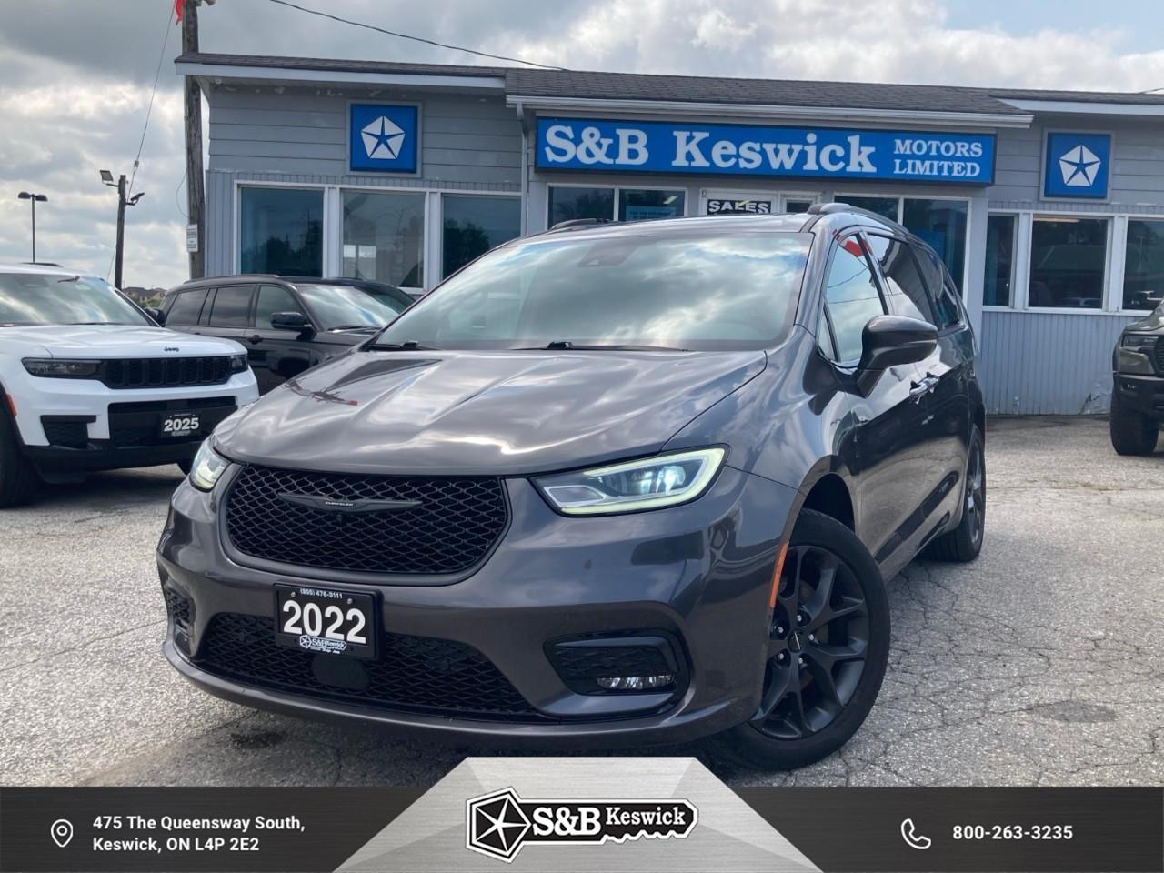 2022 Chrysler Pacifica Limited All-Wheel Drive Passenger Van Photo0