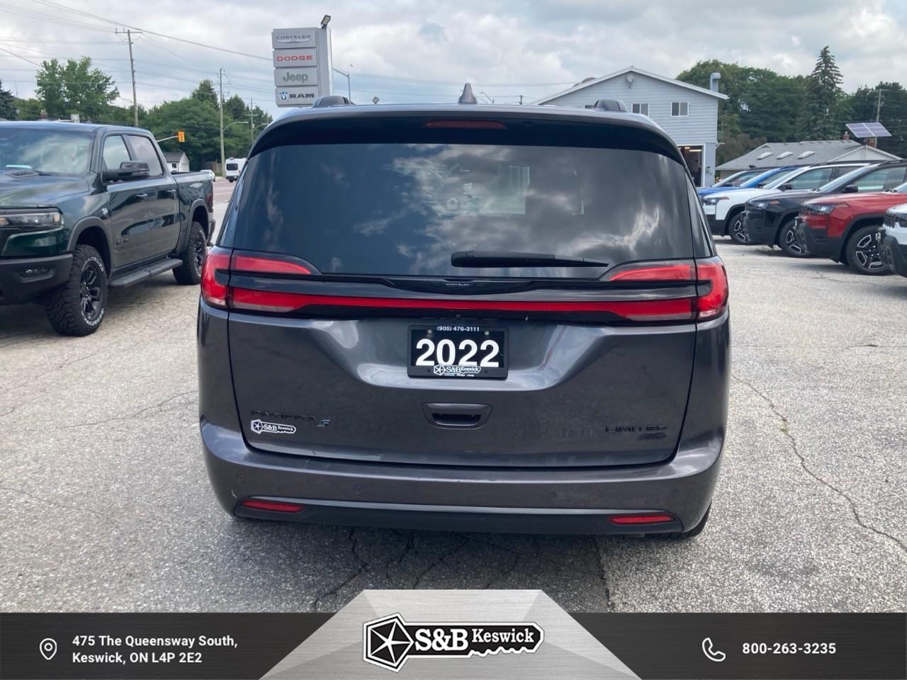 2022 Chrysler Pacifica Limited All-Wheel Drive Passenger Van Photo