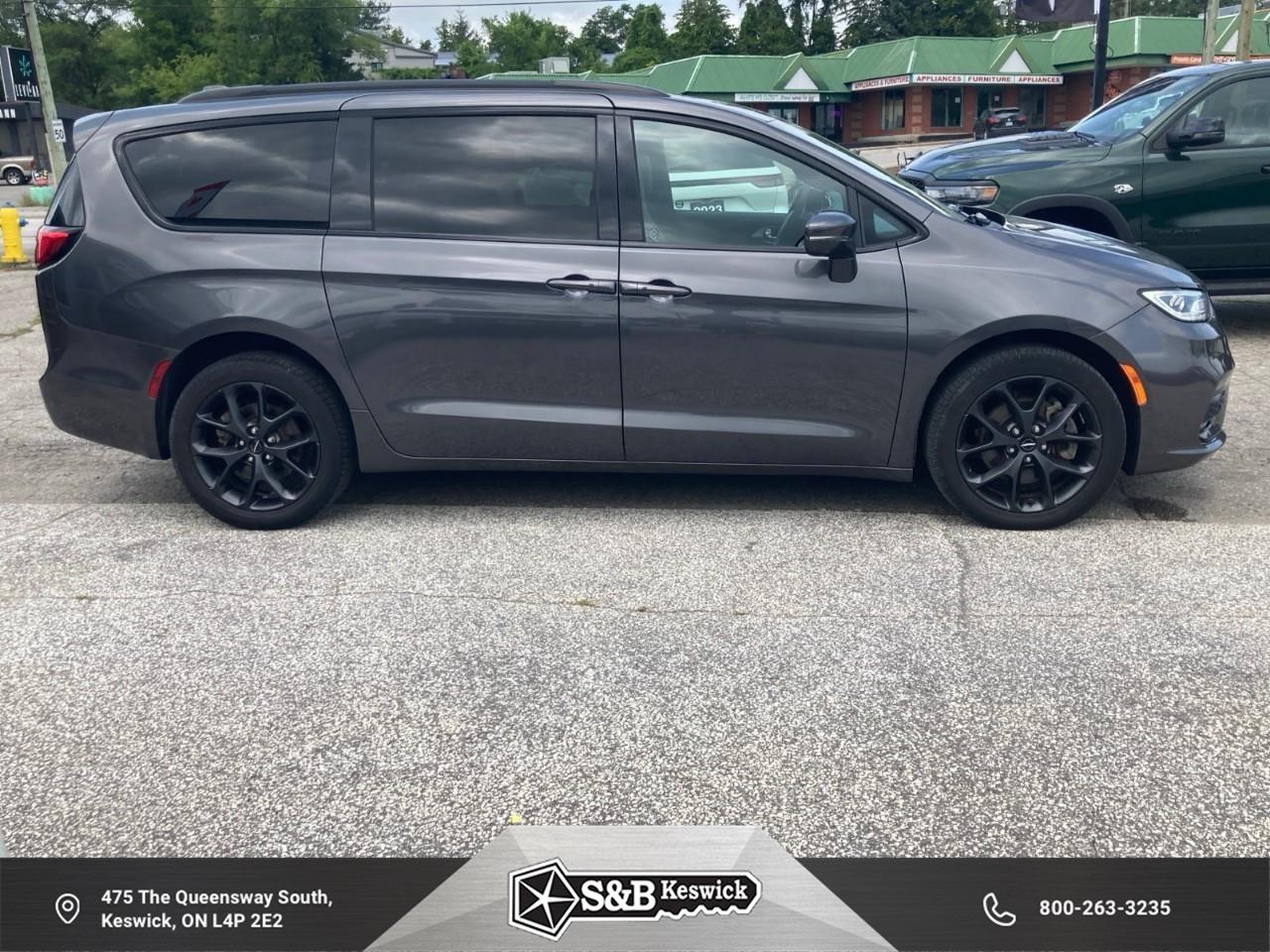 2022 Chrysler Pacifica Limited All-Wheel Drive Passenger Van Photo