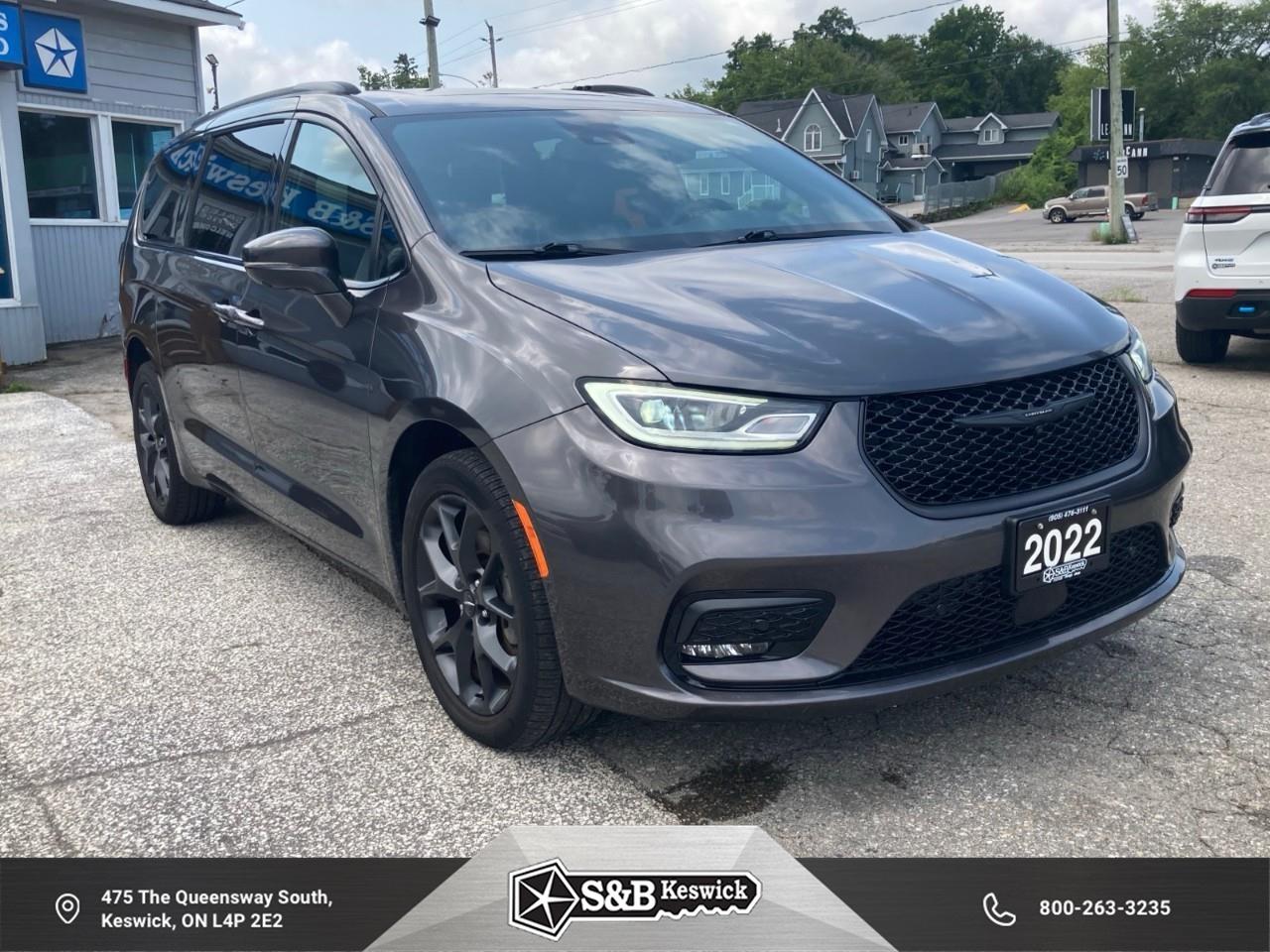 2022 Chrysler Pacifica Limited All-Wheel Drive Passenger Van Photo