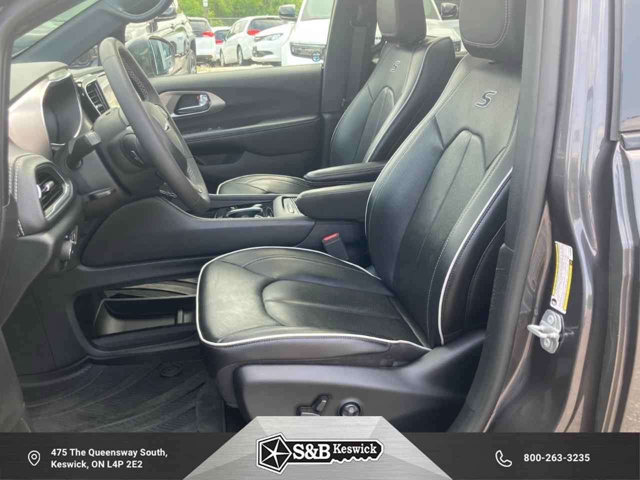 2022 Chrysler Pacifica Limited All-Wheel Drive Passenger Van Photo