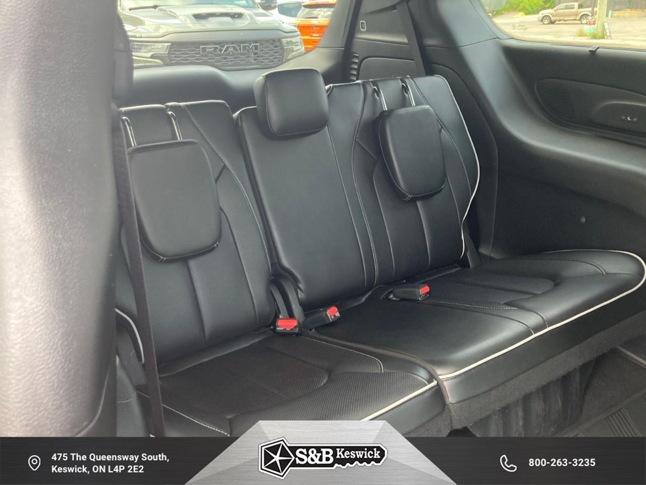 2022 Chrysler Pacifica Limited All-Wheel Drive Passenger Van Photo