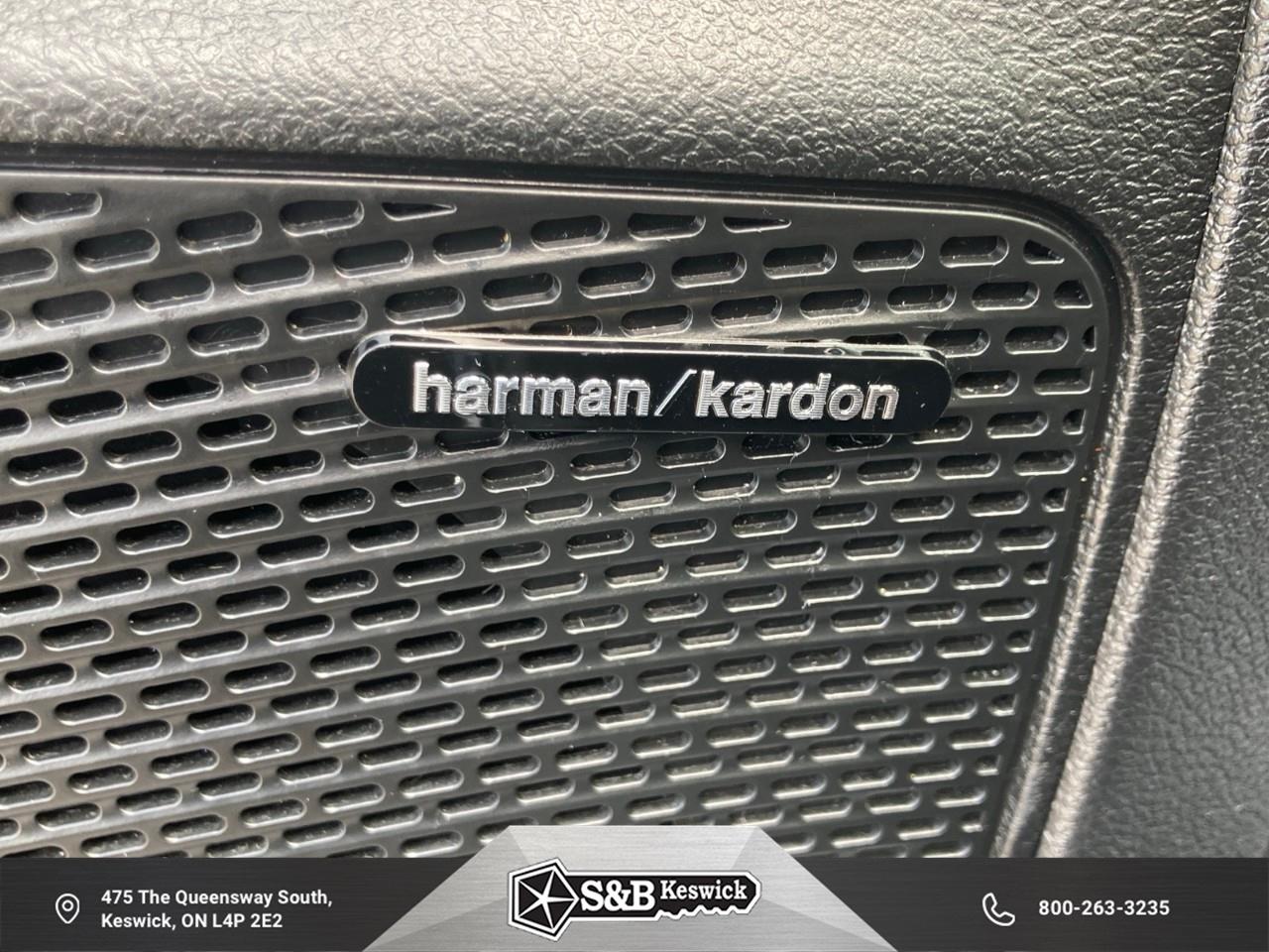 2022 Chrysler Pacifica Limited All-Wheel Drive Passenger Van Photo