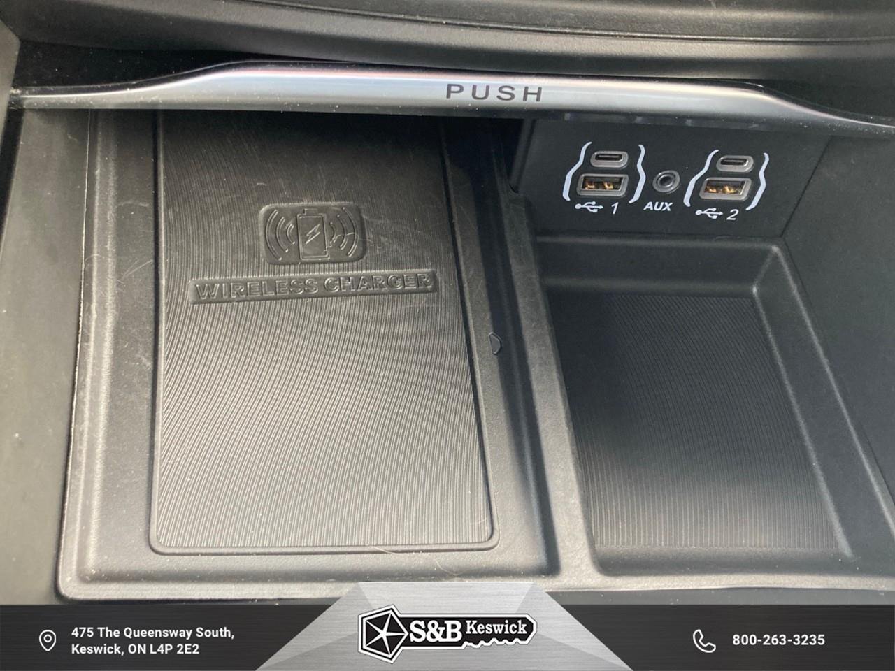 2022 Chrysler Pacifica Limited All-Wheel Drive Passenger Van Photo