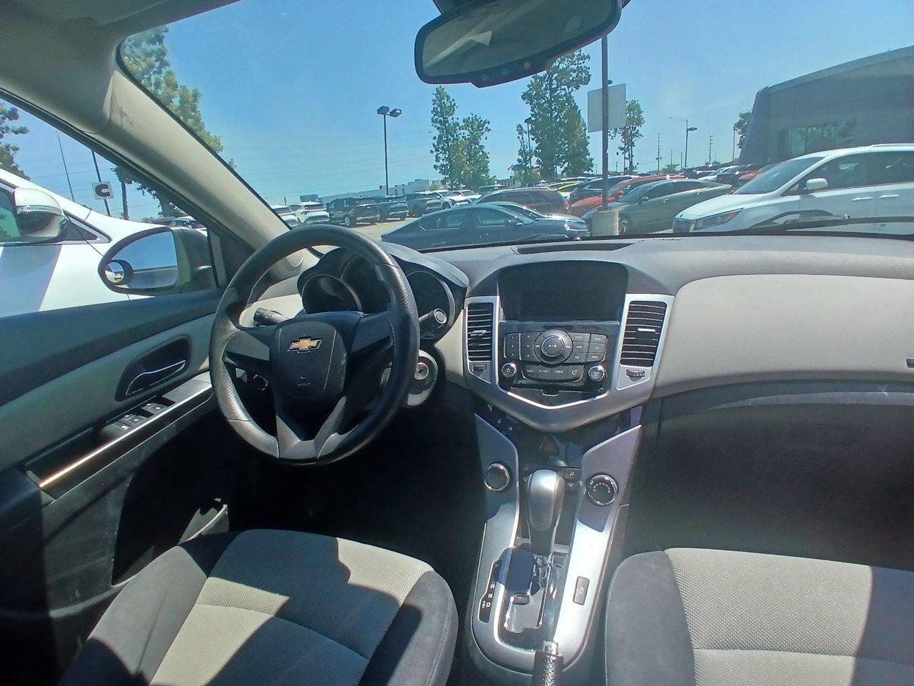2014 Chevrolet Cruze 1LS ONE OWNER  AS IS SPECIAL Photo