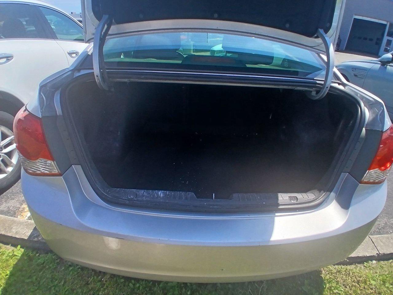 2014 Chevrolet Cruze 1LS ONE OWNER  AS IS SPECIAL Photo