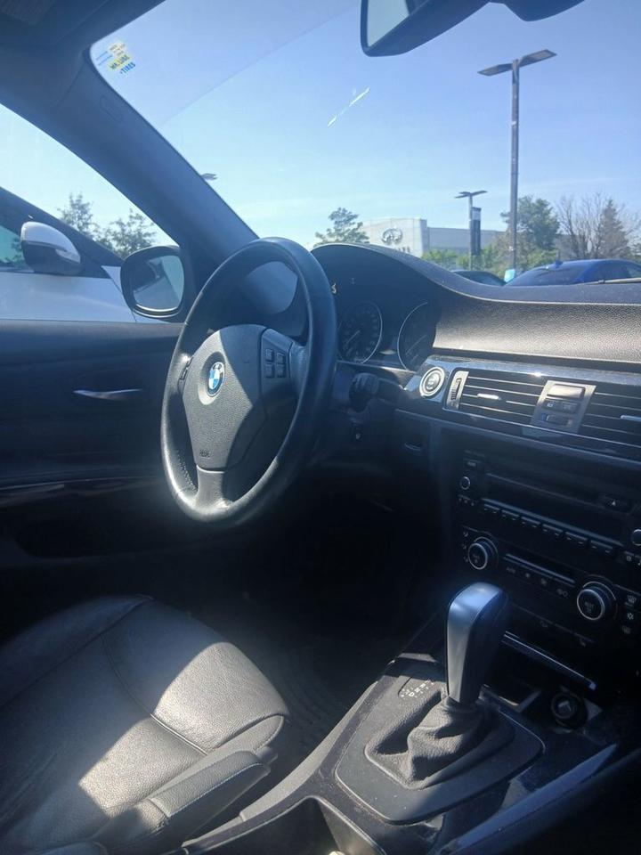 2009 BMW 328i xDrive Sedan ONE OWNER   NO ACCIDENTS   SUNROOF Photo