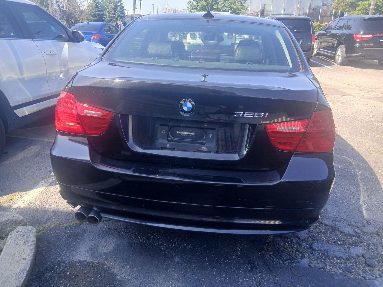 2009 BMW 328i xDrive Sedan ONE OWNER   NO ACCIDENTS   SUNROOF Photo