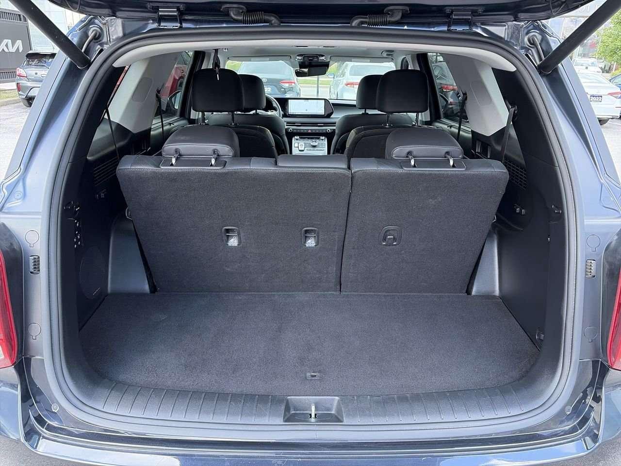 2025 Hyundai PALISADE Urban NO ACCIDENTS   7 PASSENGER  LOW MILEAGE Photo
