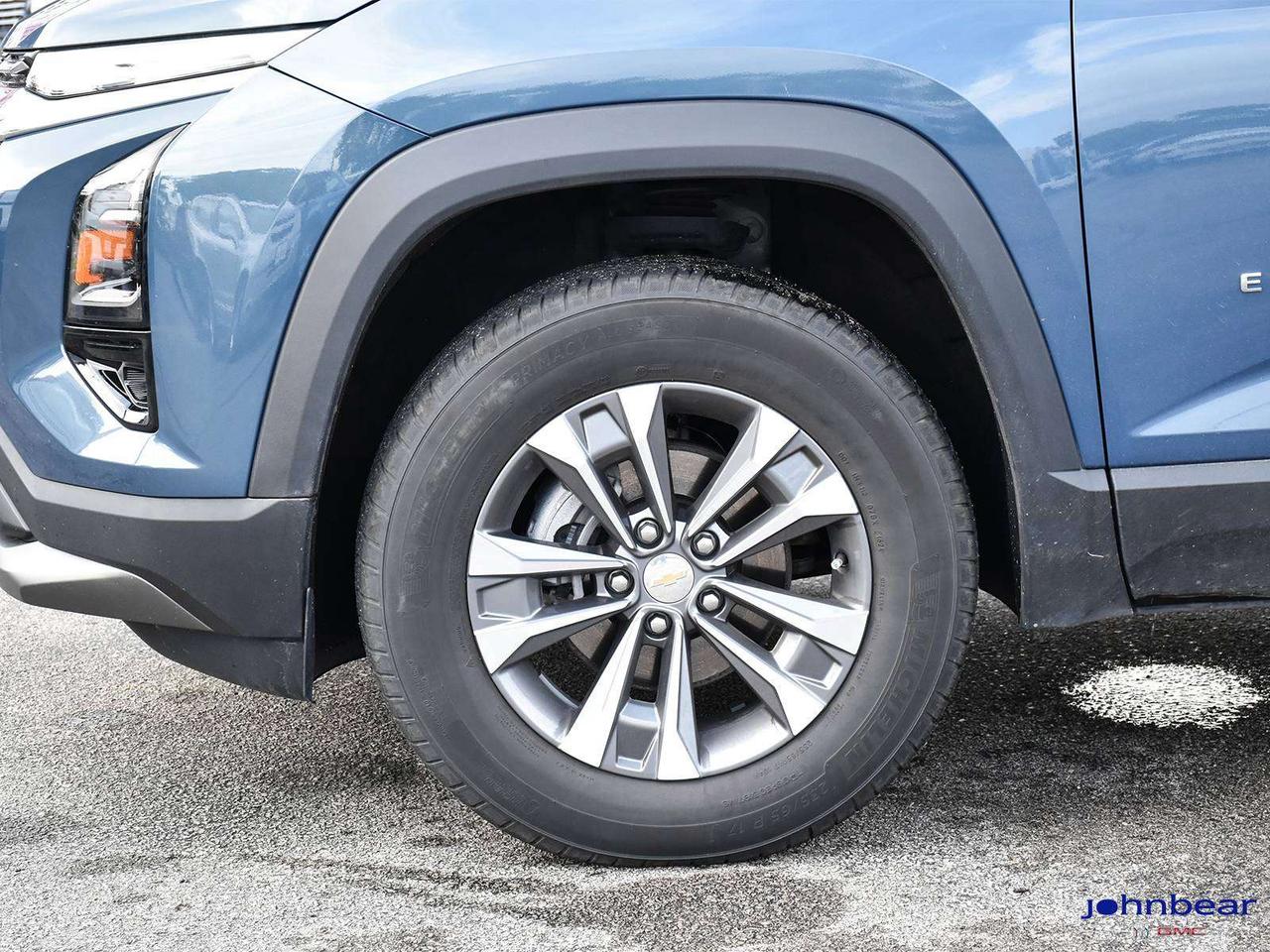 2025 Chevrolet Equinox AWD   PAN ROOF   REM START   SAFETY & TECHNOLOGY P Photo