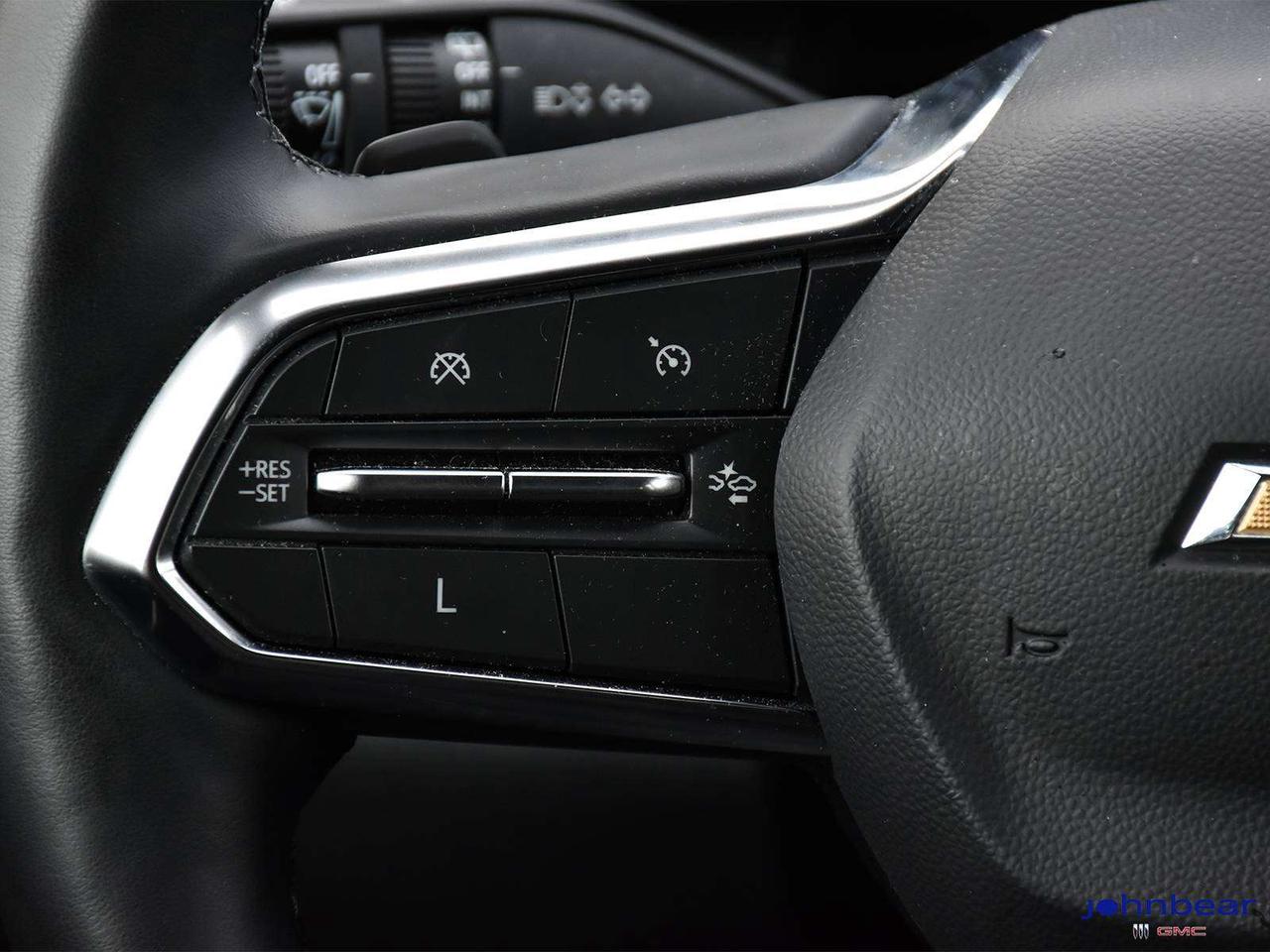 2025 Chevrolet Equinox AWD   PAN ROOF   REM START   SAFETY & TECHNOLOGY P Photo
