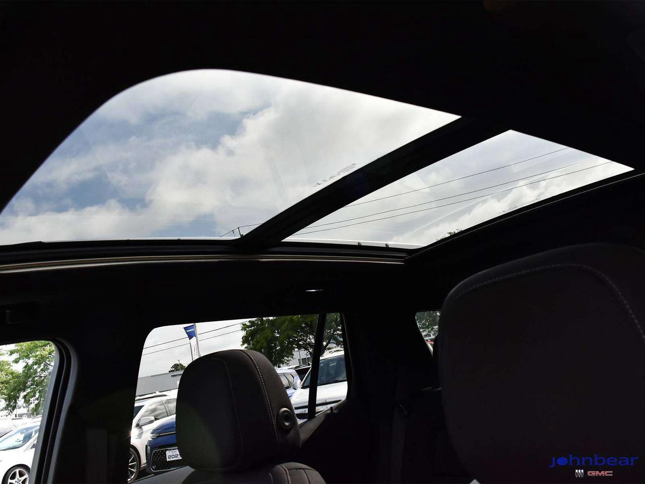 2025 Chevrolet Equinox AWD   PAN ROOF   REM START   SAFETY & TECHNOLOGY P Photo