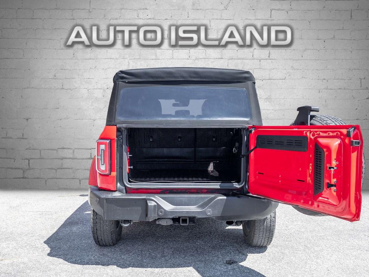 2022 Ford Bronco Outer Banks -Leather-12in Navi-360 Cam-Heated Seats/Wheel-Soft Top Photo