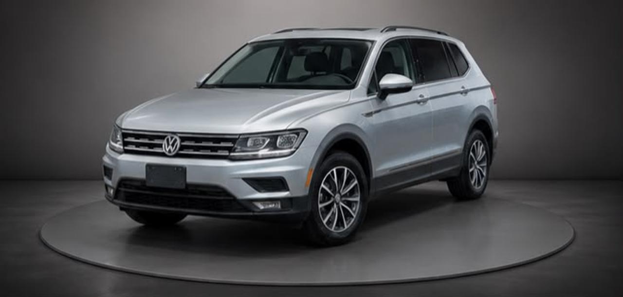 2021 Volkswagen Tiguan Comfortline | Leather | Panoramic roof | LOW KM,S - Photo #1