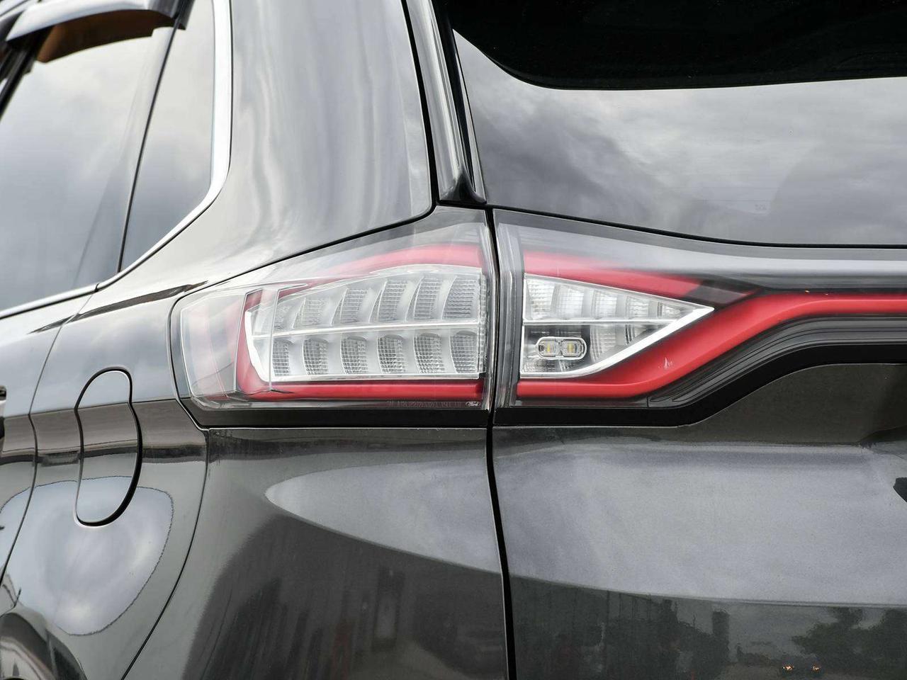2018 Ford Edge SEL   1OWNER   CLEAN CARFAX   51 SERVICES   ASIS Photo