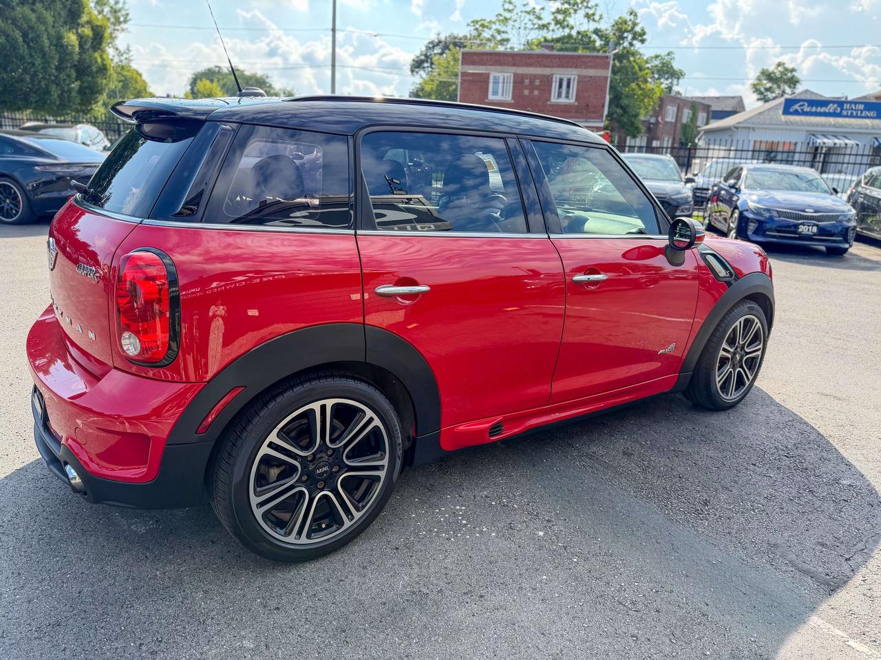 2015 MINI Cooper Countryman S/LOW KM/6 SPEED/ NAVI/ROOF/NO ACCIDENTS/AWD Photo