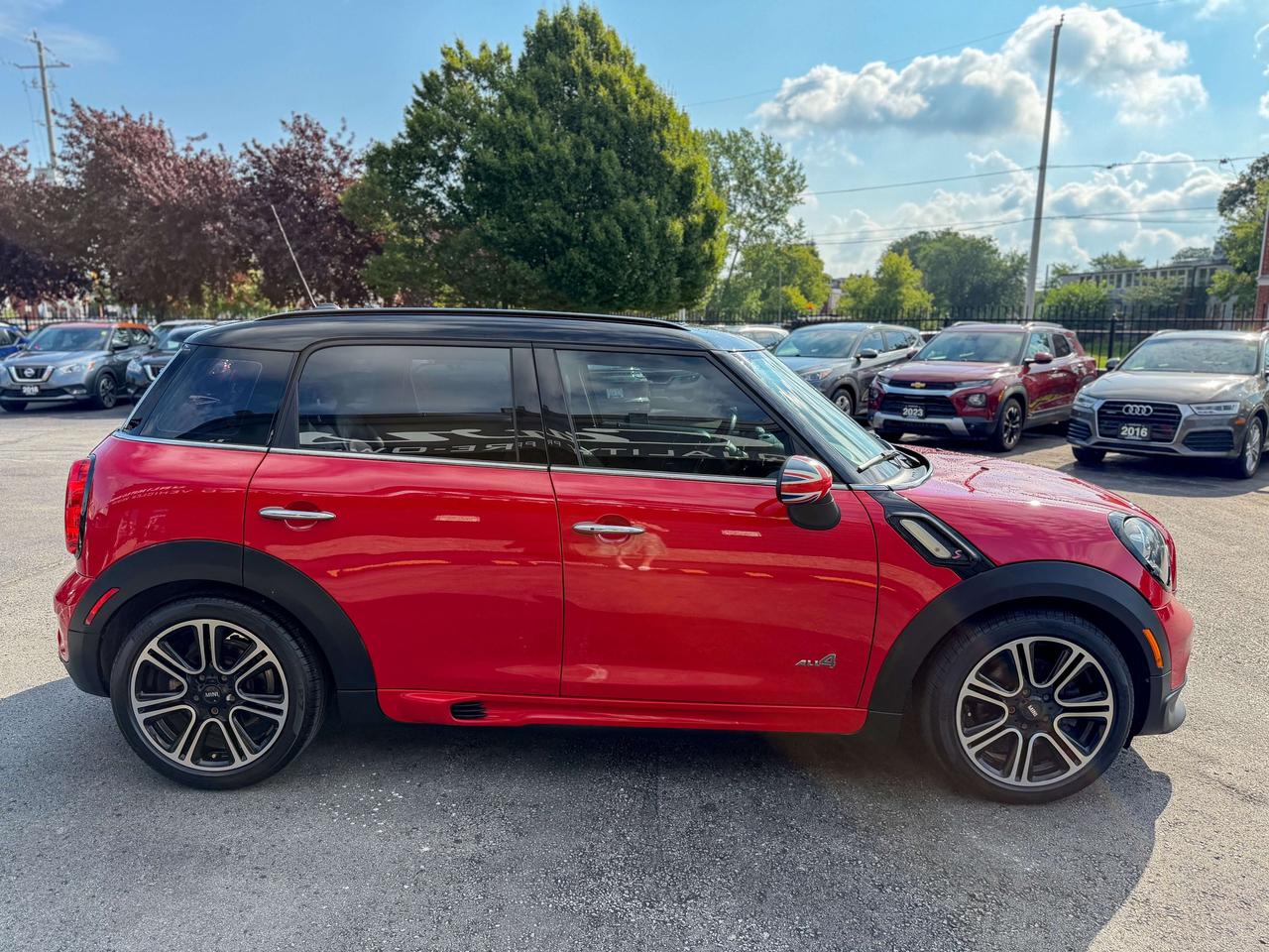 2015 MINI Cooper Countryman S/LOW KM/6 SPEED/ NAVI/ROOF/NO ACCIDENTS/AWD Photo