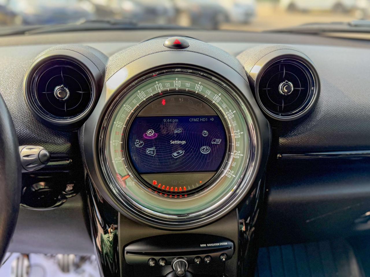 2015 MINI Cooper Countryman S/LOW KM/6 SPEED/ NAVI/ROOF/NO ACCIDENTS/AWD Photo