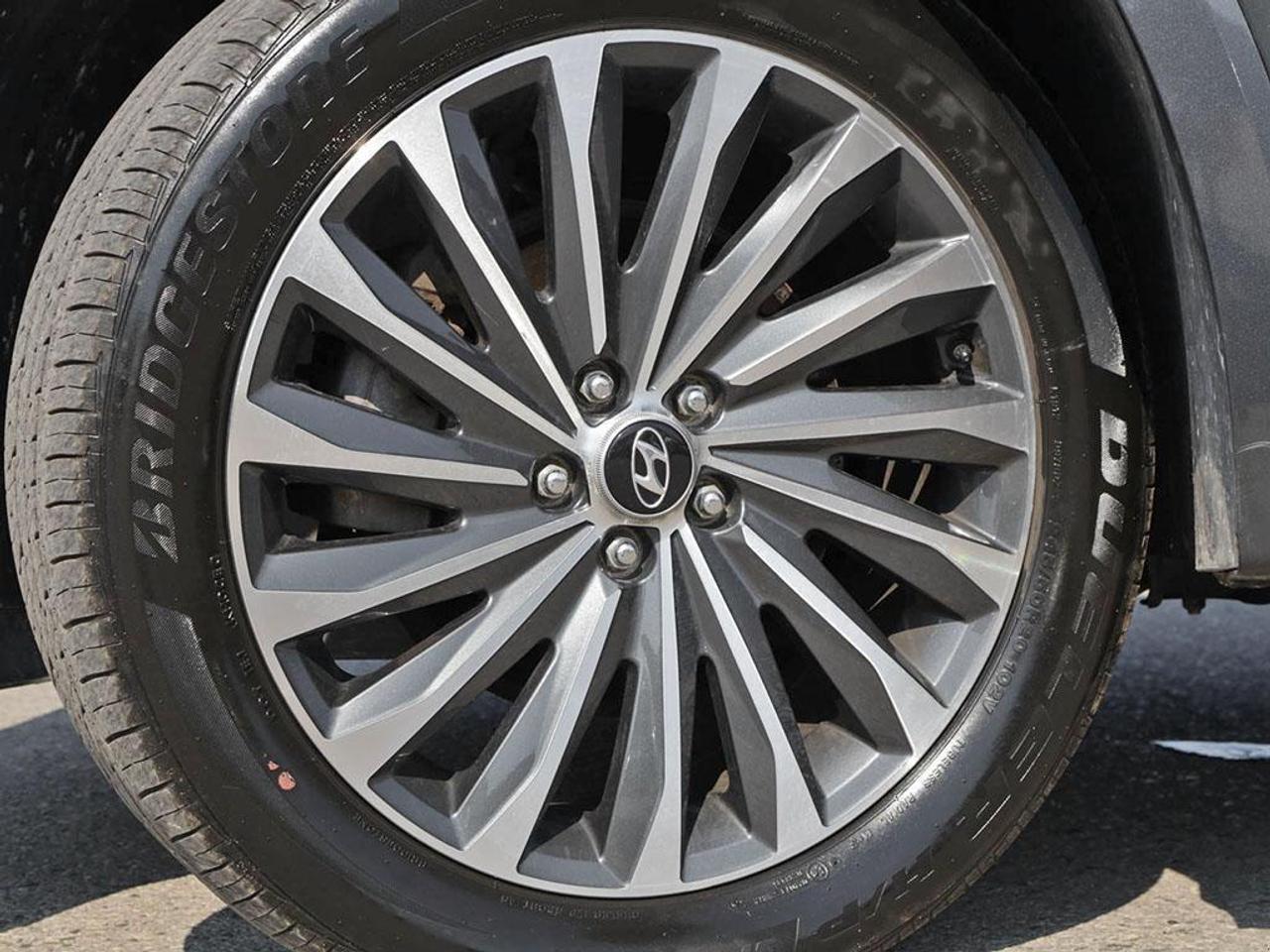 2024 Hyundai PALISADE Ultimate Calligraphy 4dr All-Wheel Drive Photo