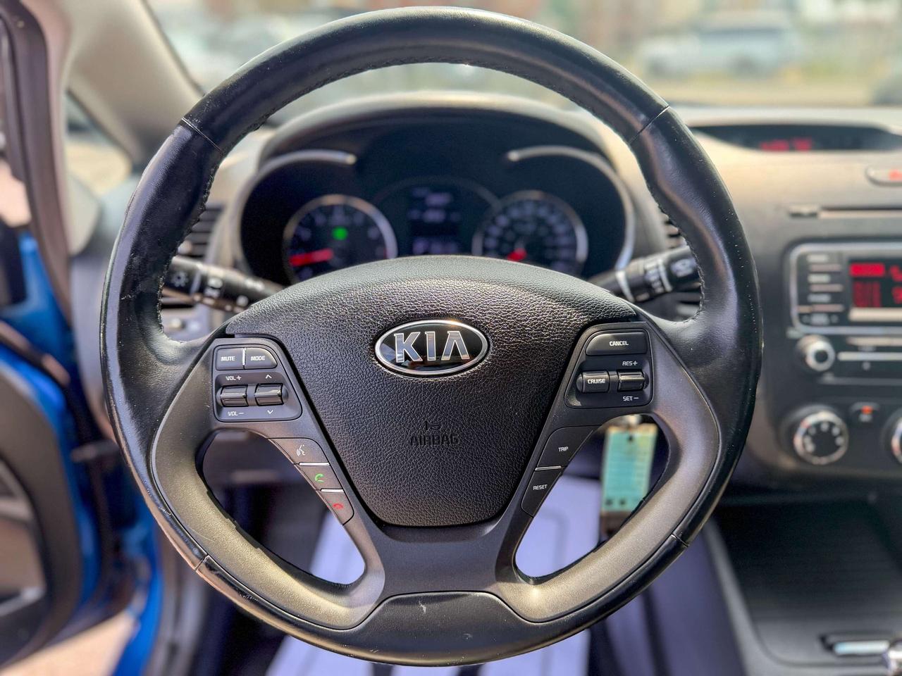 2015 Kia Forte LX/ONLY 46,219 KM/1.8L/ACTIVE ECO/HEATED SEATS Photo