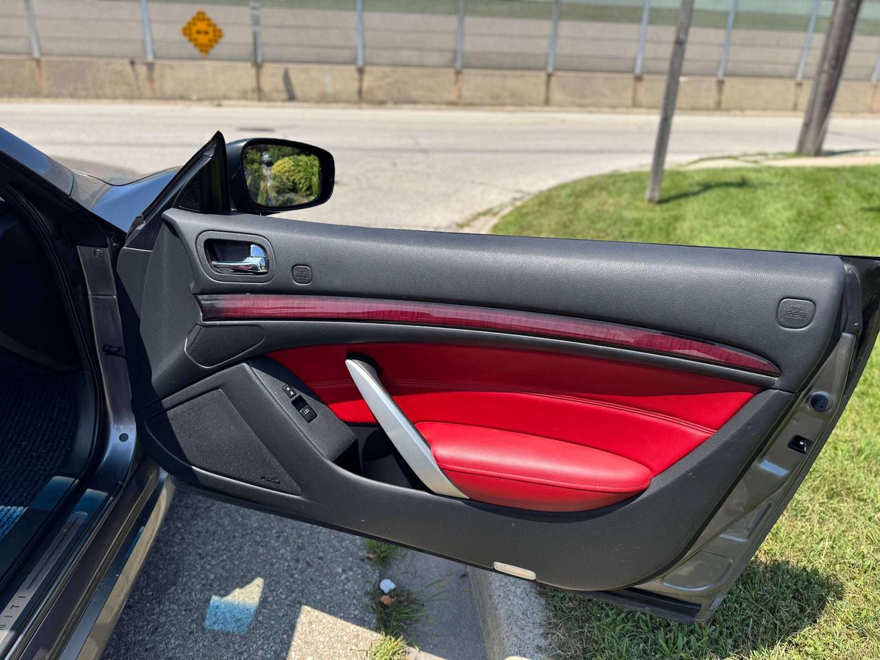 2014 Infiniti Q60 Sport   CONVERTIBLE   LOW KMS Photo
