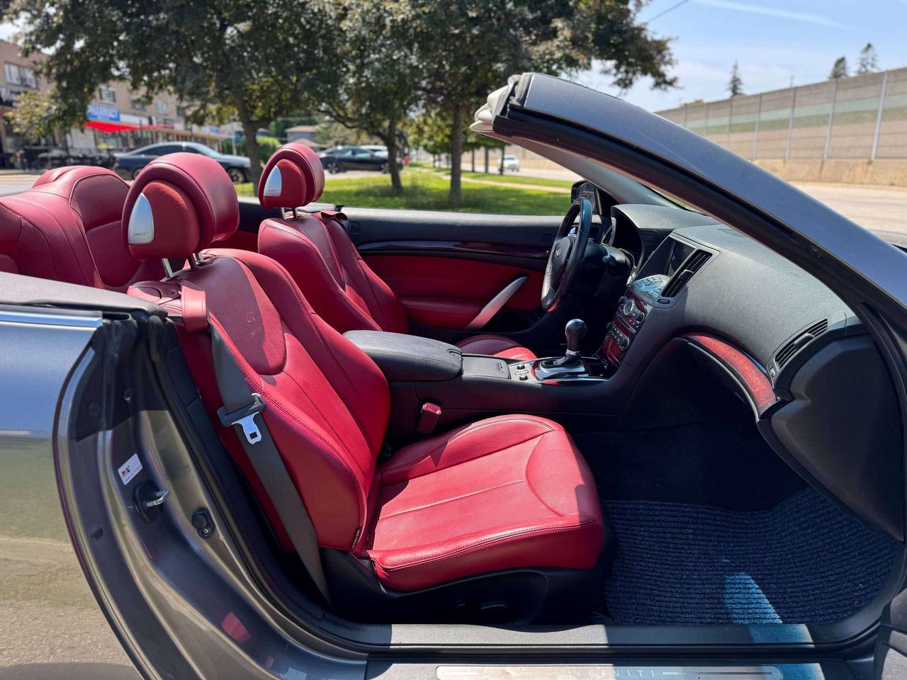 2014 Infiniti Q60 Sport   CONVERTIBLE   LOW KMS Photo