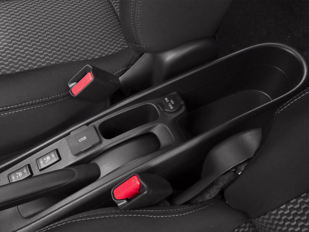 2015 Nissan Versa Note 1.6 SV (CVT) 4dr Hatchback Photo