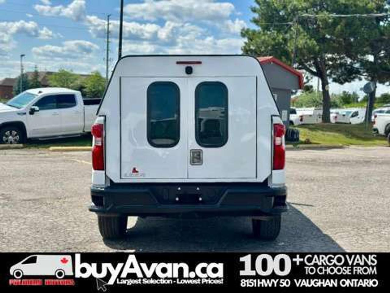 2023 Chevrolet 1500 Silverado 1500 Double Cab 4X4 Short Box + CAP Photo