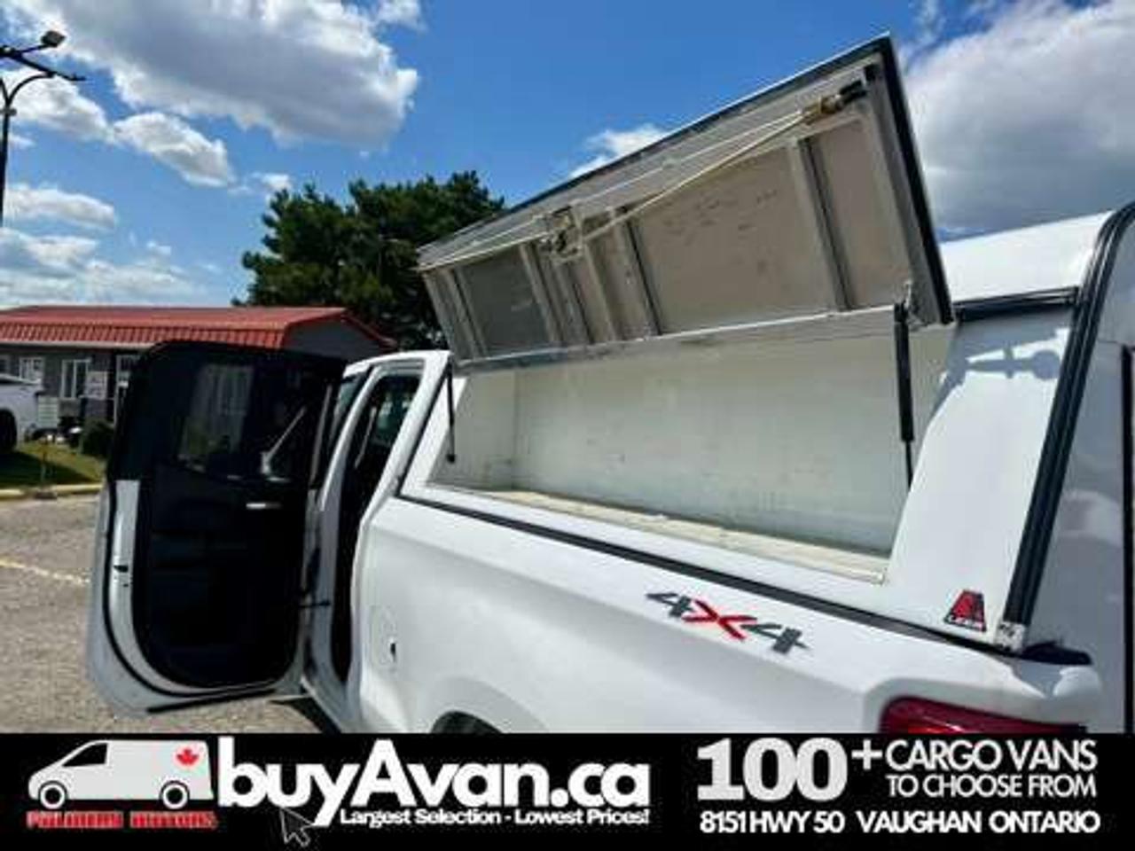 2023 Chevrolet 1500 Silverado 1500 Double Cab 4X4 Short Box + CAP Photo