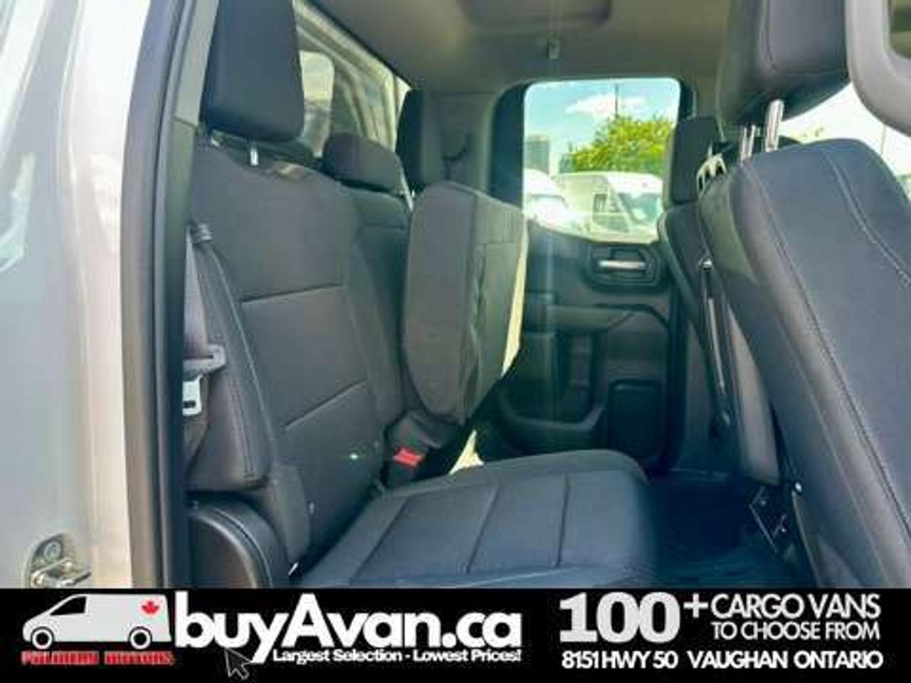 2023 Chevrolet 1500 Silverado 1500 Double Cab 4X4 Short Box + CAP Photo