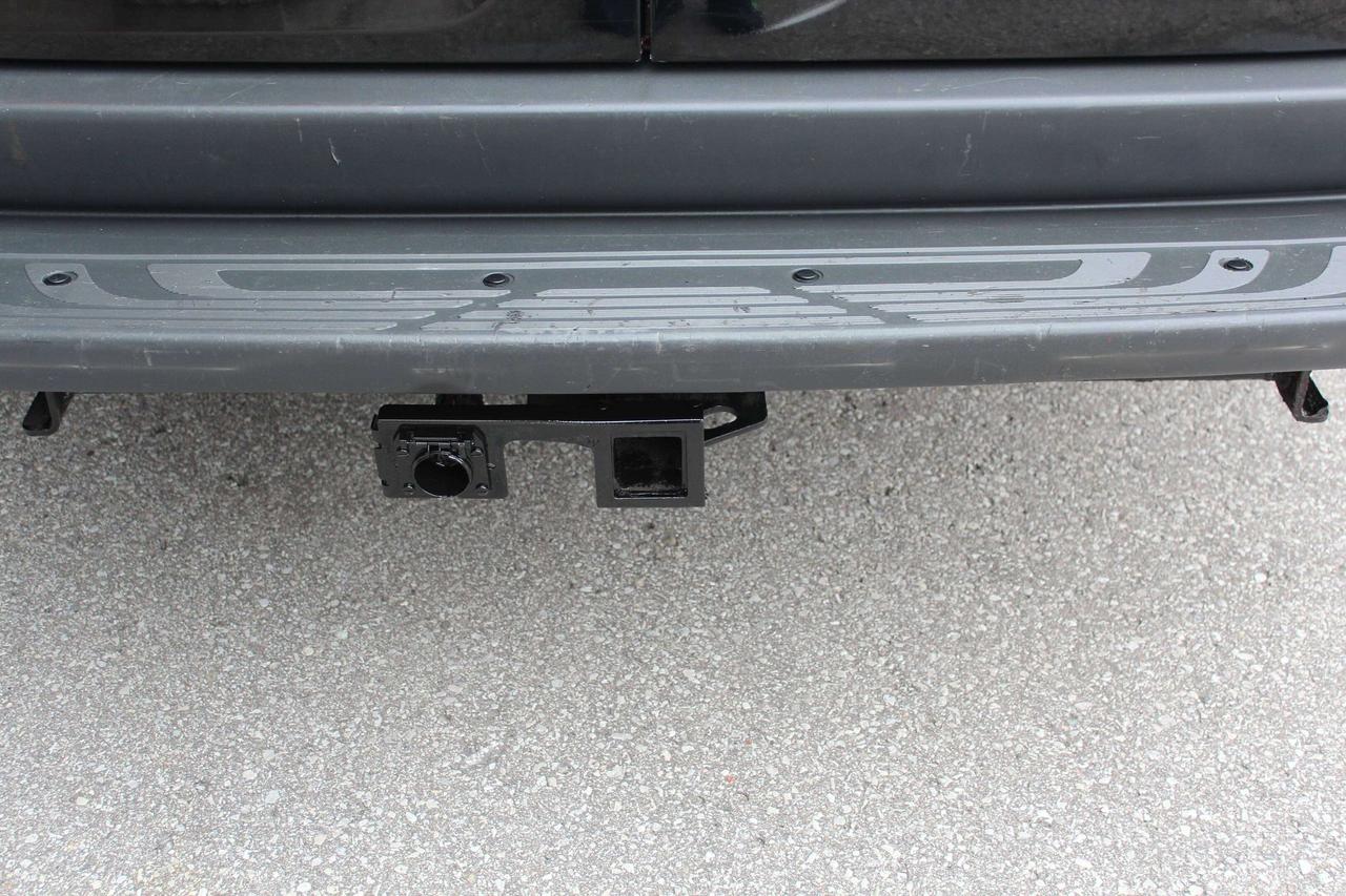 2020 Mercedes-Benz Sprinter 144" - LOW ROOF - 3.0L DIESEL - 3 SEATER - TOW PKG Photo