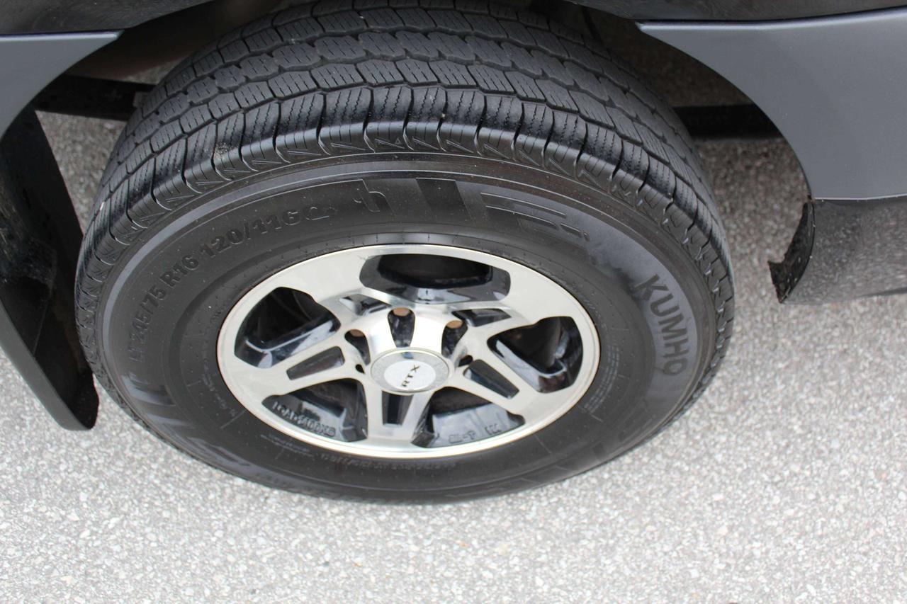 2020 Mercedes-Benz Sprinter 144" - LOW ROOF - 3.0L DIESEL - 3 SEATER - TOW PKG Photo