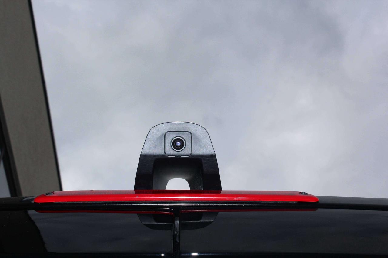 2020 Mercedes-Benz Sprinter 144" - LOW ROOF - 3.0L DIESEL - 3 SEATER - TOW PKG Photo