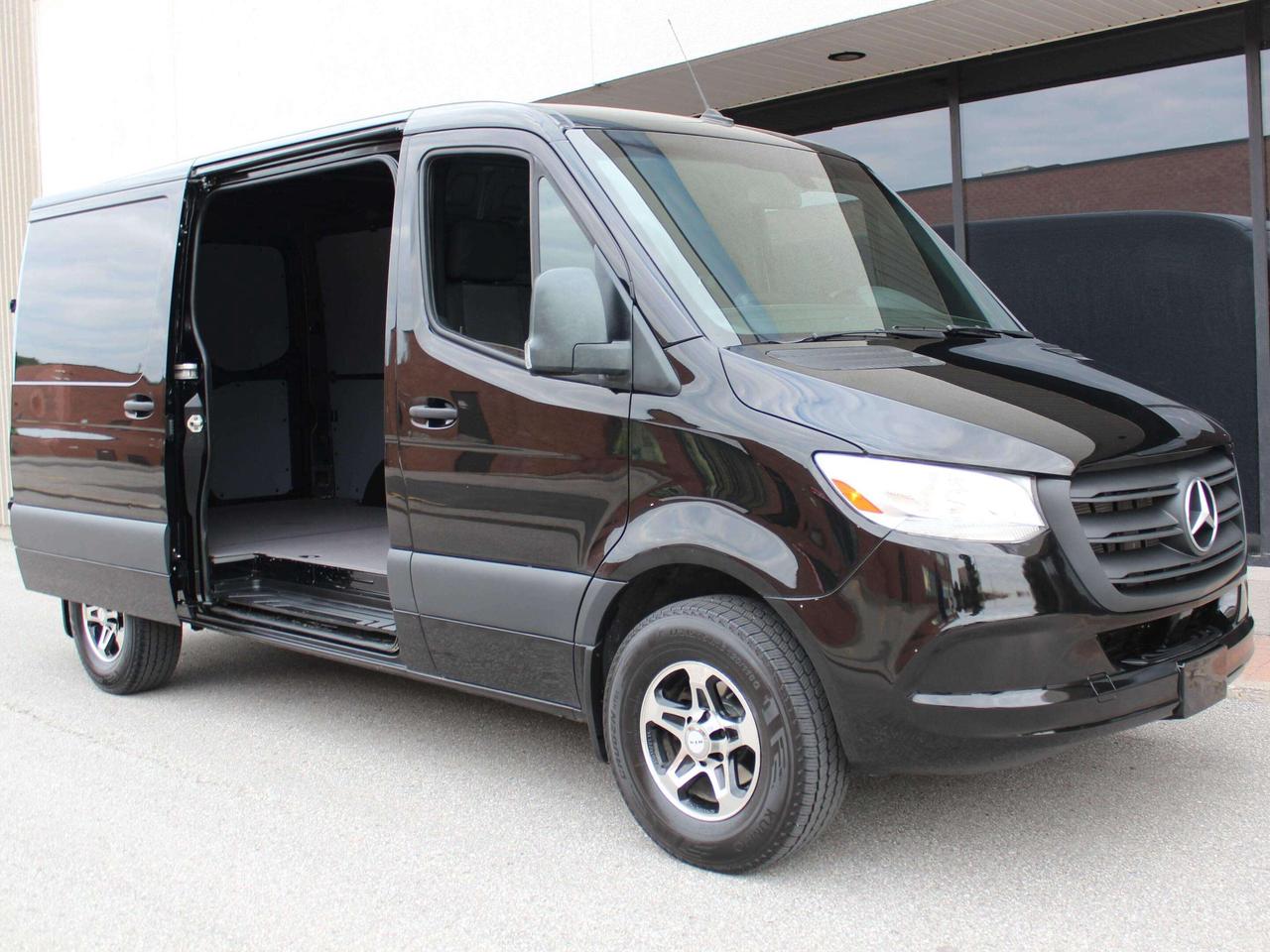 2020 Mercedes-Benz Sprinter 144" - LOW ROOF - 3.0L DIESEL - 3 SEATER - TOW PKG Photo